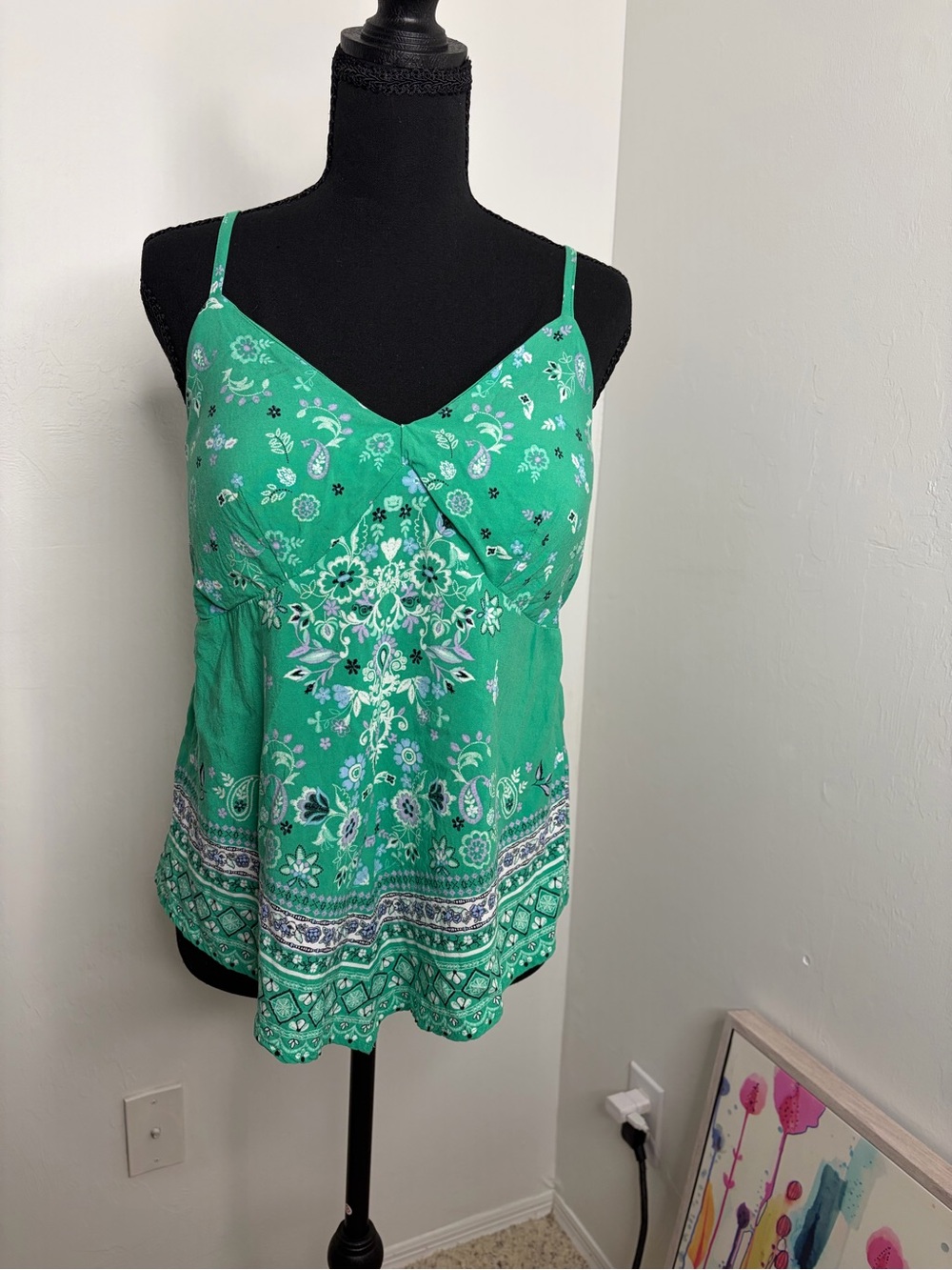No Boundaries Green Floral Spaghetti Strap Camisole